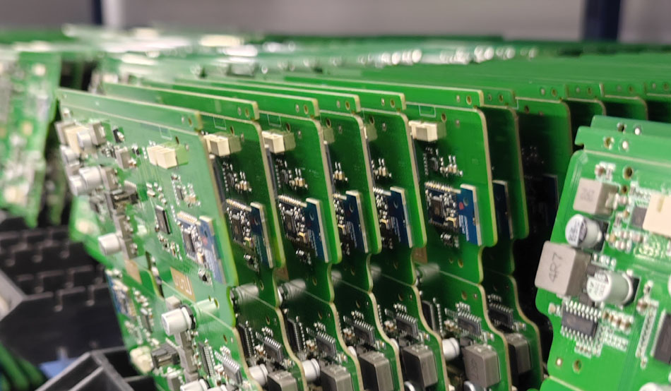 Protiukrepi za motnje dobavne verige pri obdelavi PCBA