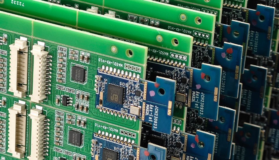 Kako tovarne PCBA zmanjšujejo proizvodne stroške z upravljanjem z energijo