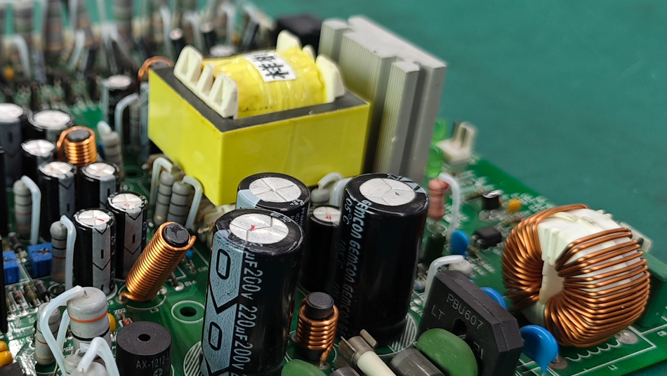 Kako lahko tovarne PCBA zmanjšajo stroške z avtomatizirano proizvodnjo?