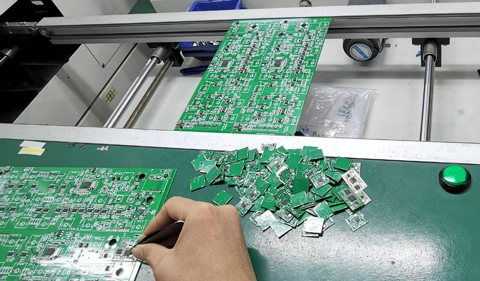 Kako doseči hitro dostavo z učinkovitim upravljanjem proizvodnje v tovarnah PCBA