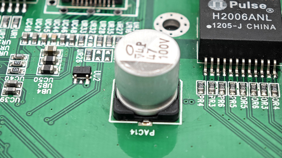 Kako upravljanje tovarniških operacij PCBA vpliva na izvedbo projekta?