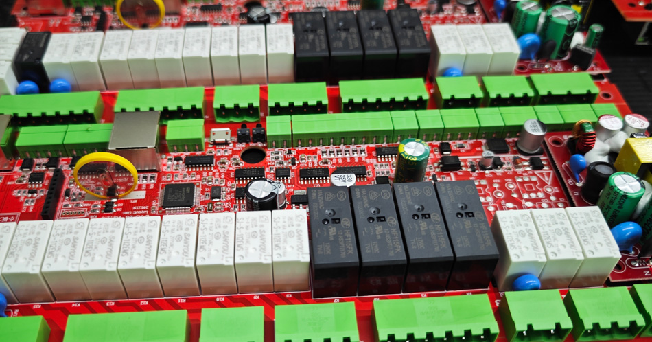 Raziskovanje prihodnjih razvojnih trendov tovarn PCBA: od tehnologije do storitev