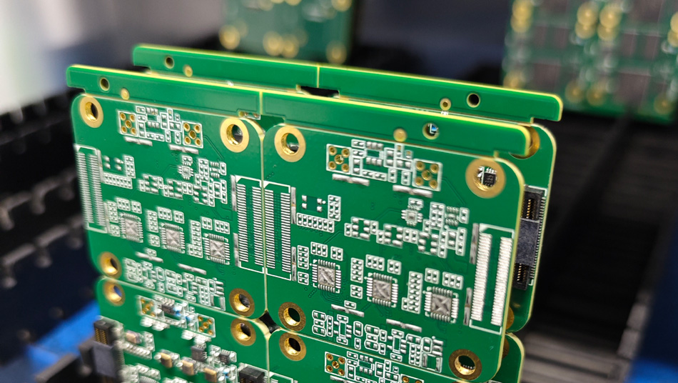 Raziskovanje zelenih proizvodnih procesov in prihodnjih razvojnih trendov v tovarnah PCBA