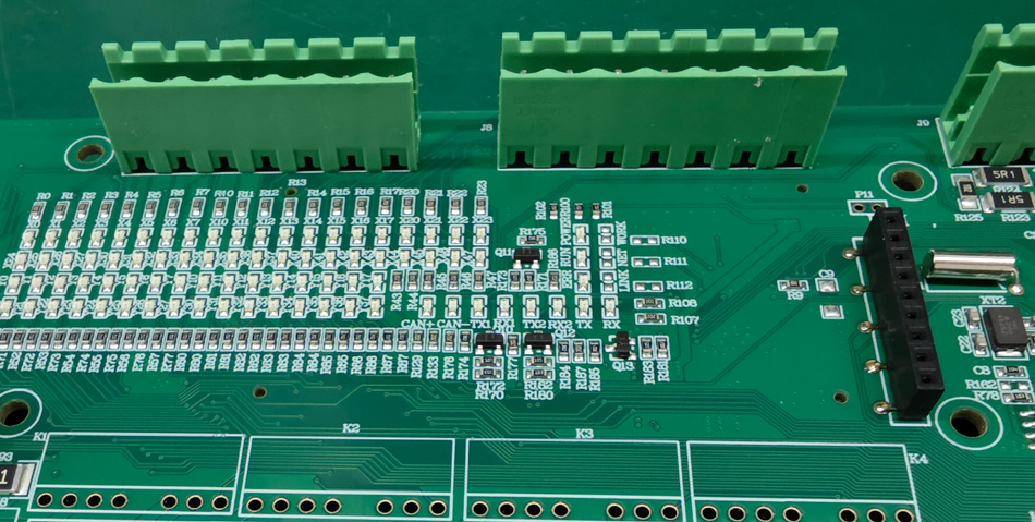 Skrivnost hitre dostave: Optimizacija dobavnih rokov za tovarne PCBA