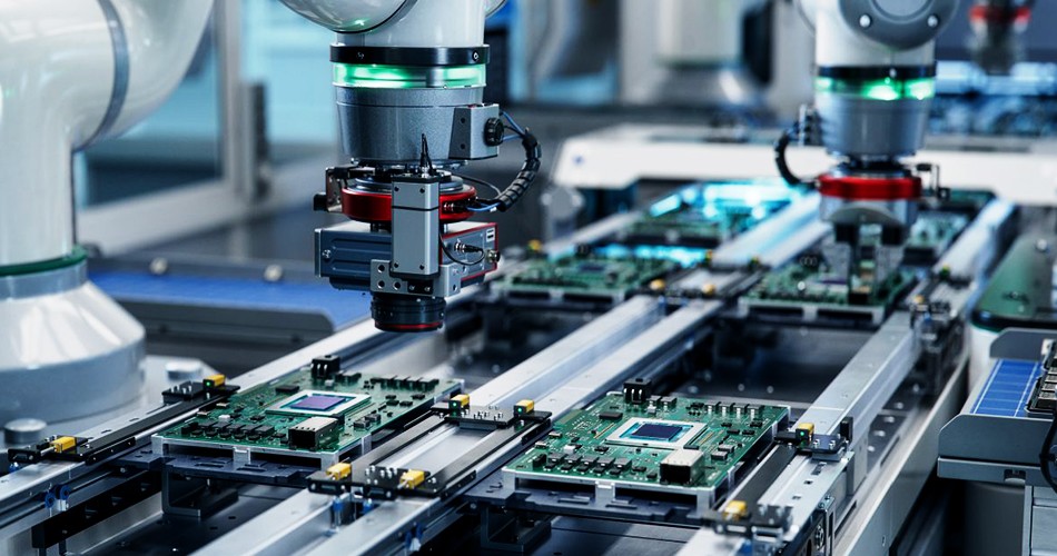 Чому гнучкі виробничі потужності є вирішальними для фабрик PCBA?