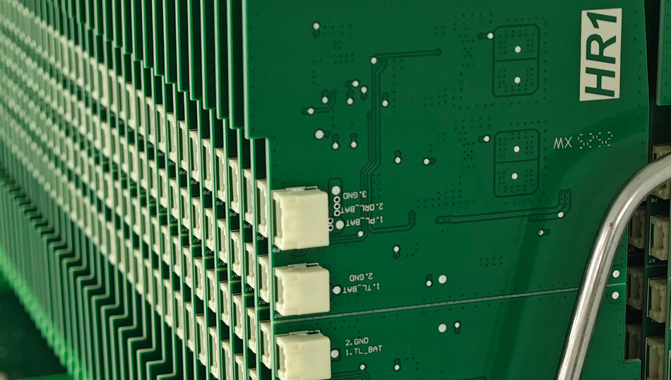 Kako lahko industrijske krmilne tovarne PCBA izboljšajo nadzor kakovosti s spremljanjem podatkov v realnem času?