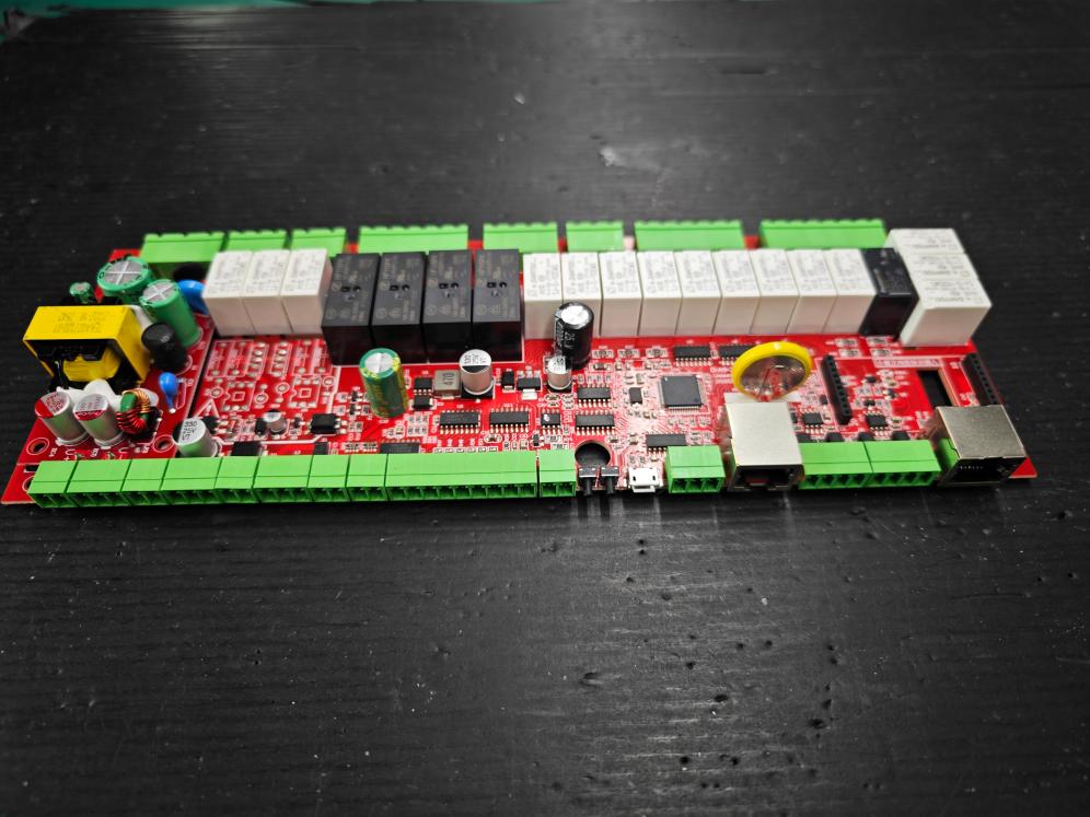 Kako tovarne PCBA podpirajo iteracije in nadgradnje izdelkov